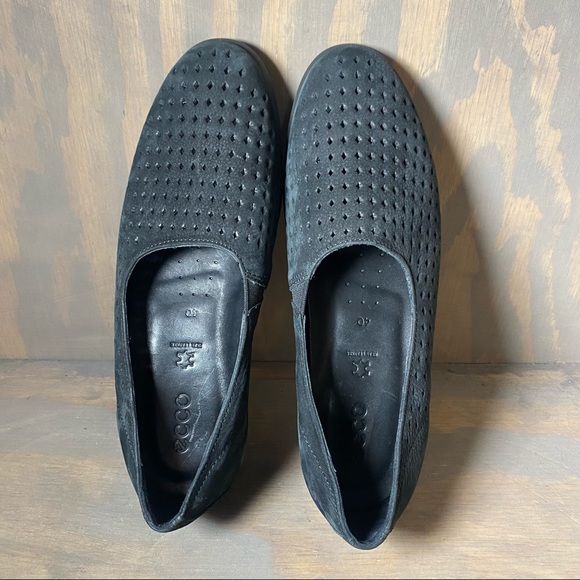 Ecco Lazer Cut Perforated Soft Wedge Slip-On Shoes 40 - Picture 5 of 12
